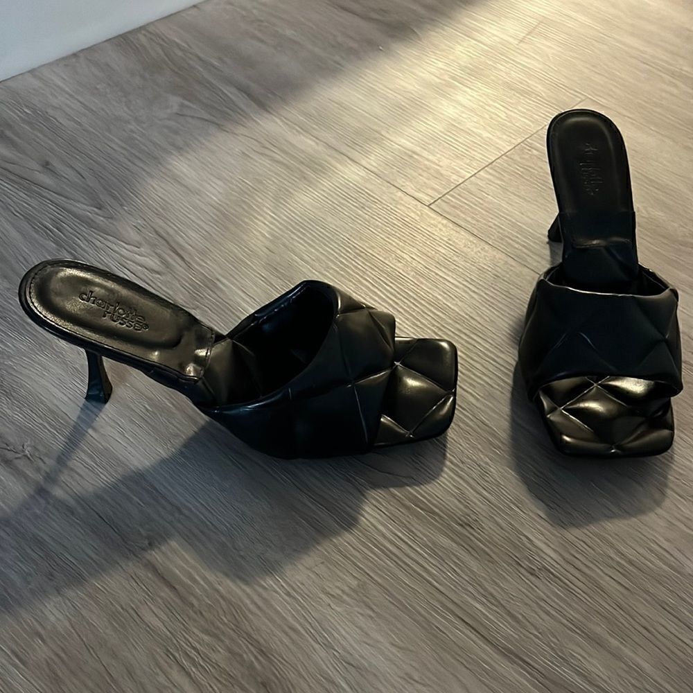 Charlotte Russe black quilted slide heels Sz 9